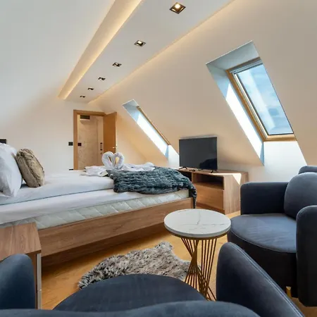 Apartment Pino Silvestre 19 *